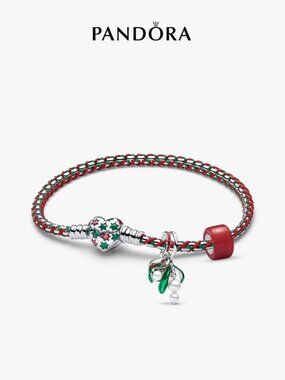 Pandora 2026 Mistletoe Charm Bracelet